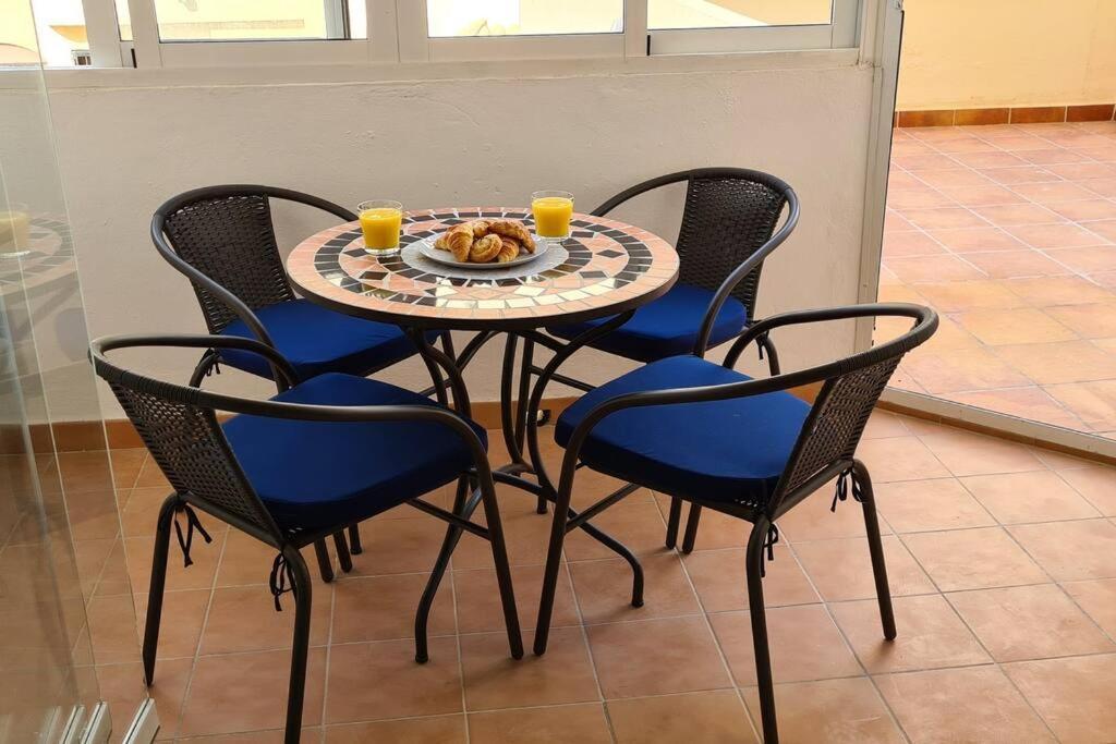 Estepona Port Beachside Apartment - Marina Bay المظهر الخارجي الصورة
