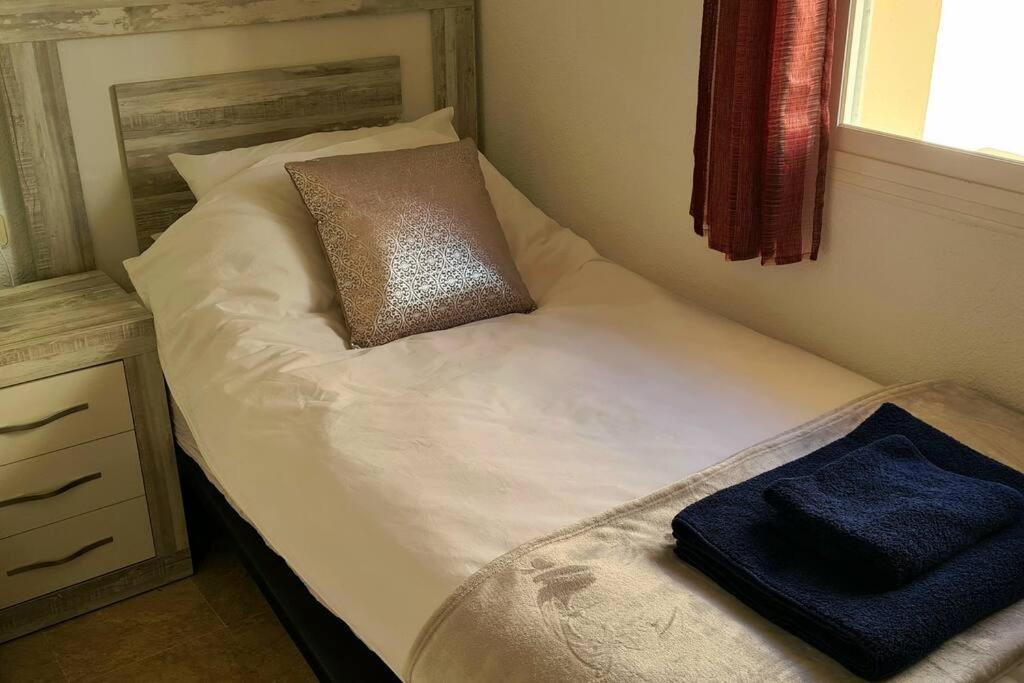 Estepona Port Beachside Apartment - Marina Bay المظهر الخارجي الصورة