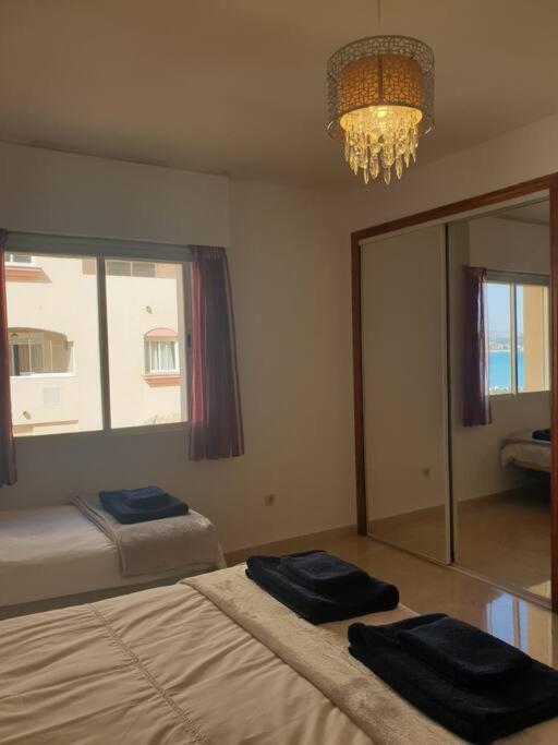 Estepona Port Beachside Apartment - Marina Bay المظهر الخارجي الصورة