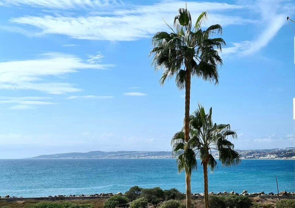 Estepona Port Beachside Apartment - Marina Bay المظهر الخارجي الصورة